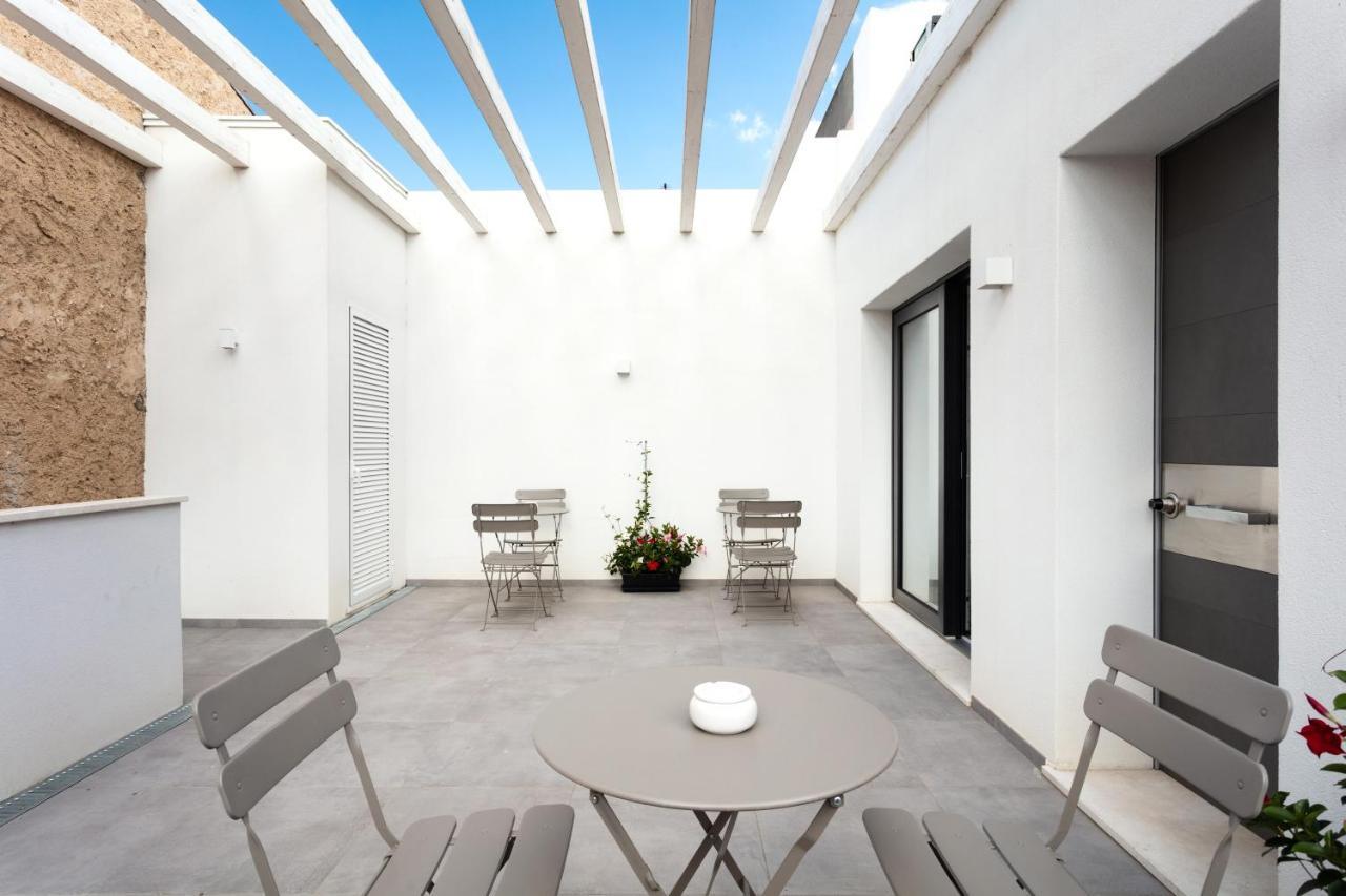 Double D House Bed & Breakfast Olbia Exterior photo